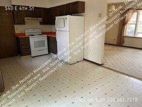 540 E 4th St in Morris, MN - Building Photo - Building Photo
