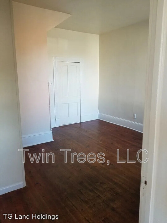 5951 King St in Mount Jackson, VA - Foto de edificio