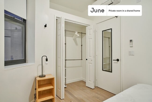 Room in Shared 4.0 bed/3 bath home in New York, NY - Building Photo - Building Photo