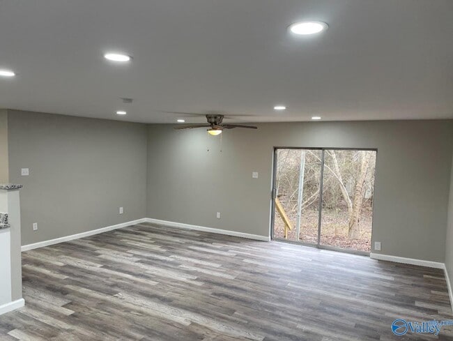 13584 Garden Way in Athens, AL - Building Photo - Building Photo