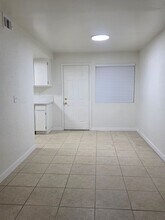 4202 White Ln in Bakersfield, CA - Building Photo - Building Photo
