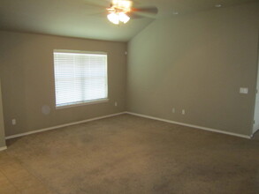12312 SW 9th Terrace in Yukon, OK - Building Photo - Building Photo