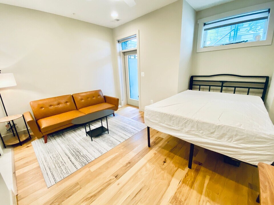 527 Longfellow St NW, Unit 1 in Washington, DC - Building Photo