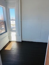 362 9th St, Unit 2nd Floor in Troy, NY - Foto de edificio - Building Photo