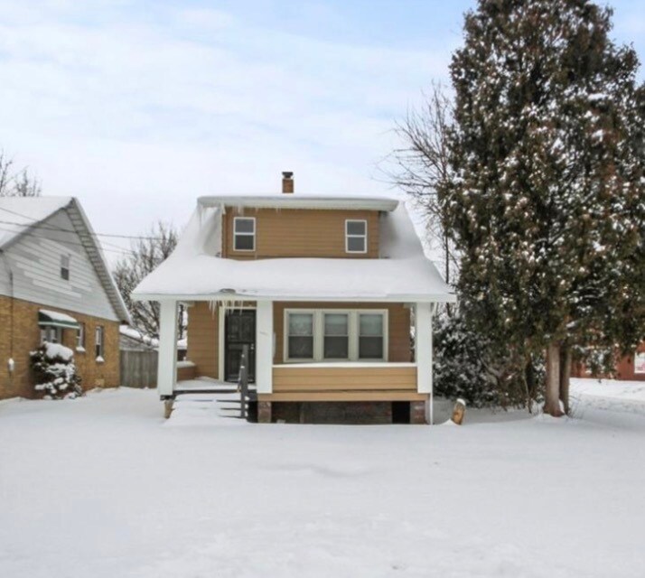 2003 E Midlothian Blvd in Youngstown, OH - Building Photo