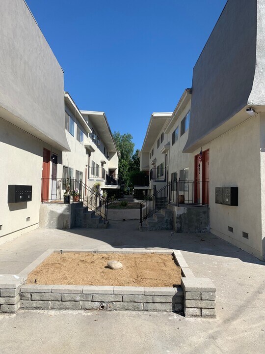 412 San Pascual Ave, Unit 5 in Los Angeles, CA - Foto de edificio