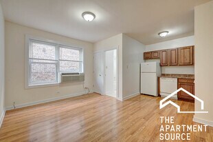 1858 N Humboldt Blvd, Unit 308 in Chicago, IL - Building Photo