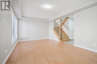 884 Jempson Path in Milton, ON - Building Photo - Building Photo