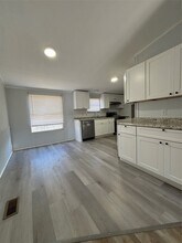 16509 Brittany Way in Conroe, TX - Foto de edificio - Building Photo