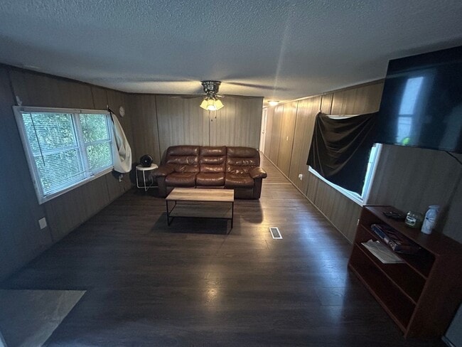 property at 1771 Hodgenville Rd