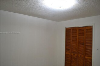 751 SE 6th Pl-Unit -2 in Hialeah, FL - Building Photo - Building Photo