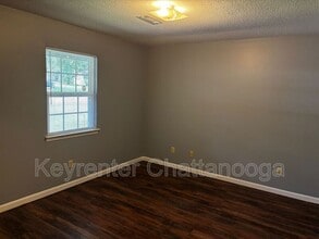 5378 Matthews Dr in East Ridge, TN - Foto de edificio - Building Photo