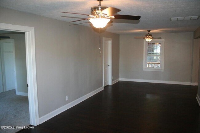 1302 Schiller Ave in Louisville, KY - Building Photo - Building Photo