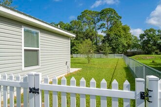 874 Ervin St in St. Augustine, FL - Building Photo - Building Photo