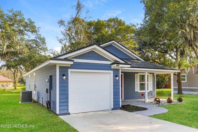 416 Palm St in Green Cove Springs, FL - Building Photo - Building Photo