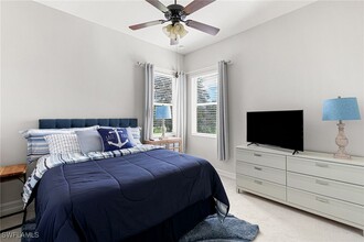 6096 Dogleg Dr in Naples, FL - Foto de edificio - Building Photo