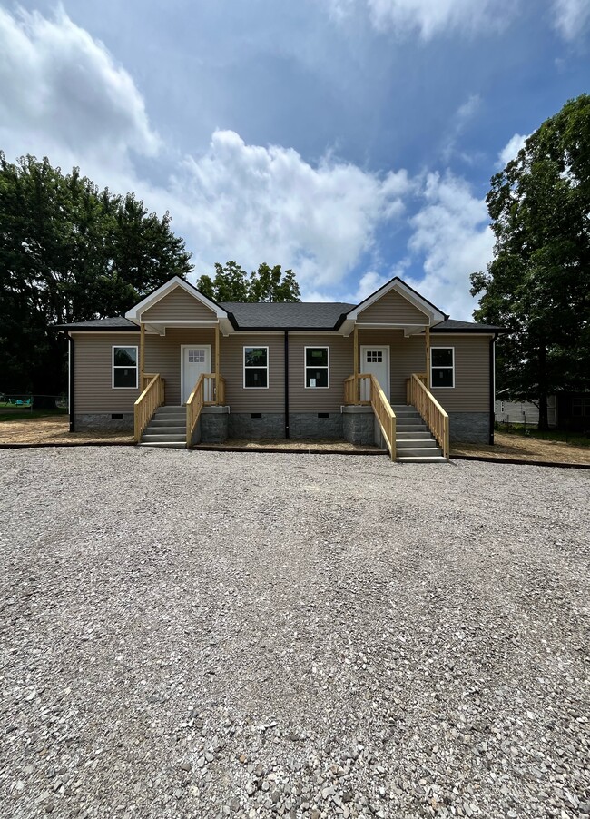 property at 117 Travis Dr