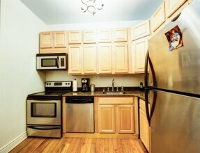 264 9th St in Jersey City, NJ - Foto de edificio - Building Photo