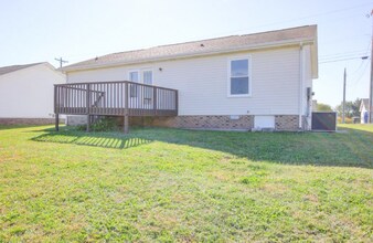 1065 Bobcat Dr in Clarksville, TN - Building Photo - Building Photo