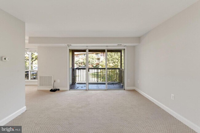 212 Park Terrace Ct SE-Unit -74 in Vienna, VA - Building Photo - Building Photo