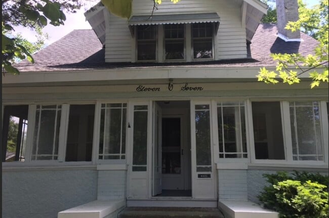property at 1107 N Sheridan St
