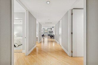 680 N Lake Shore Dr in Chicago, IL - Foto de edificio - Building Photo