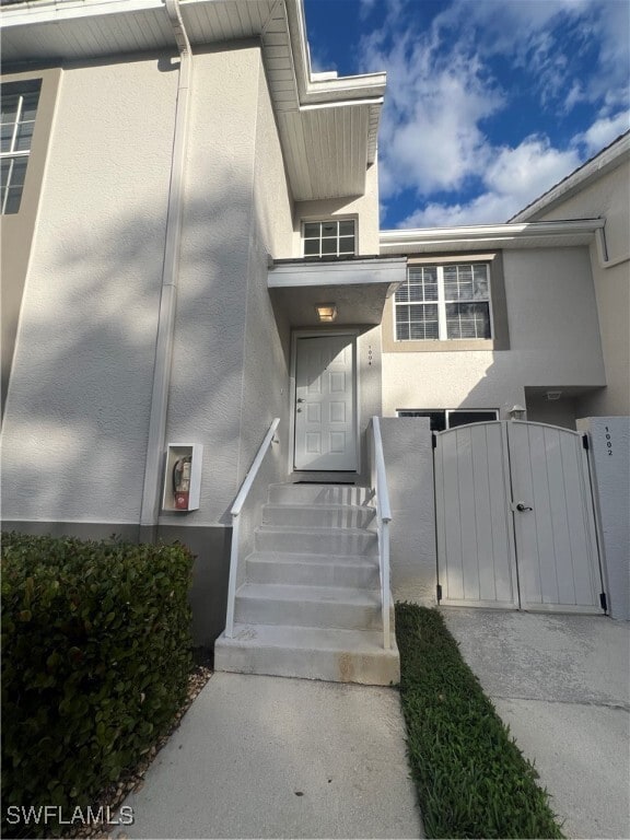 property at 3740 Fieldstone Blvd