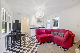 25 Somerset Rd in Lexington, MA - Building Photo - Building Photo