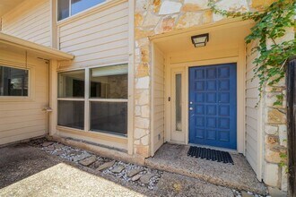 8402 Alta Mesa in Austin, TX - Building Photo - Building Photo