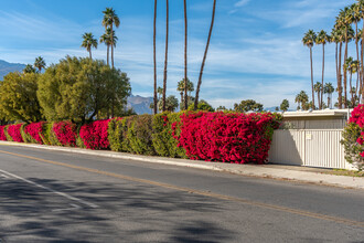 Seven Lakes Golf and Country Club in Palm Springs, CA - Building Photo - Building Photo