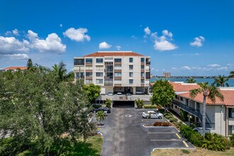 Palma Del Mar in St. Petersburg, FL - Foto de edificio - Building Photo