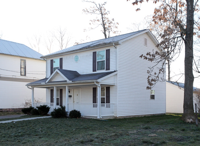 East Newark Homes in Newark, OH - Building Photo - Building Photo