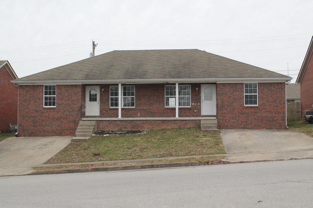 213-215 Homestead Dr in Nicholasville, KY - Foto de edificio