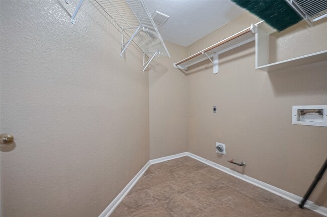 4222 Merriweather St