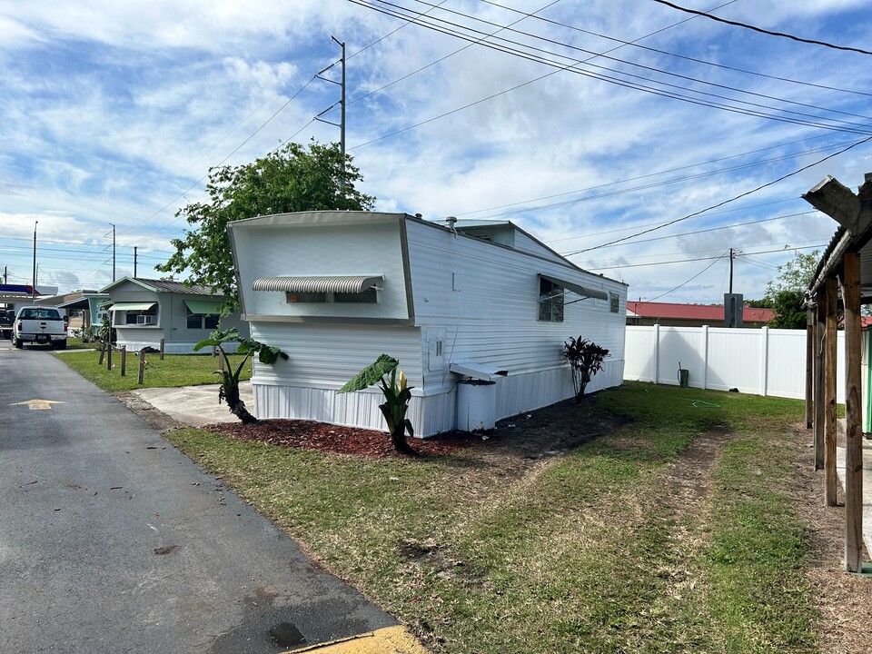 2245 New Tampa Hwy in Lakeland, FL - Foto de edificio