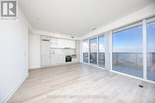 138 Downes St in Toronto, ON - Building Photo