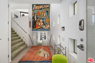 477 Upper Mesa Rd in Santa Monica, CA - Building Photo - Building Photo