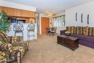 3040 E Shea Blvd in Phoenix, AZ - Building Photo - Building Photo