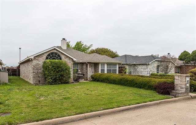 5922 Royalcrest Dr in Arlington, TX - Building Photo - Building Photo