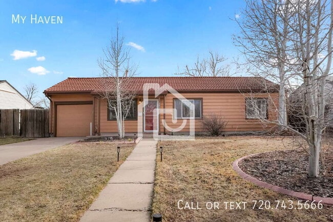 property at 3032 S Glencoe St