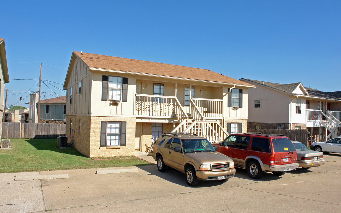 714 Lariat Ln in White Settlement, TX - Building Photo