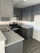 1809 Berendo N St, Unit 207 in Los Angeles, CA - Building Photo - Building Photo