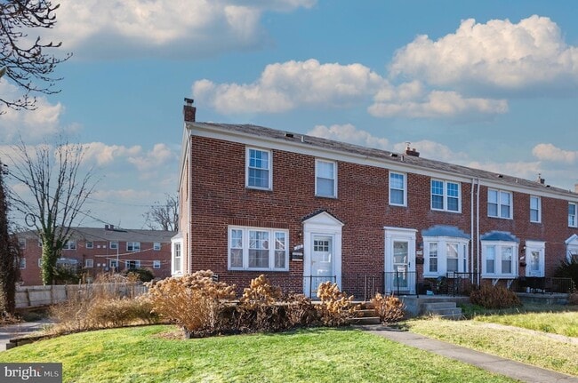312 Small Ct in Catonsville, MD - Foto de edificio - Building Photo