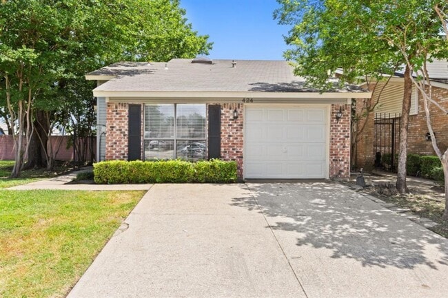 property at 424 Menlo Park Dr