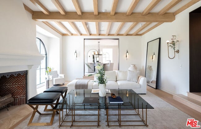 1121 Tower Rd in Beverly Hills, CA - Building Photo - Building Photo