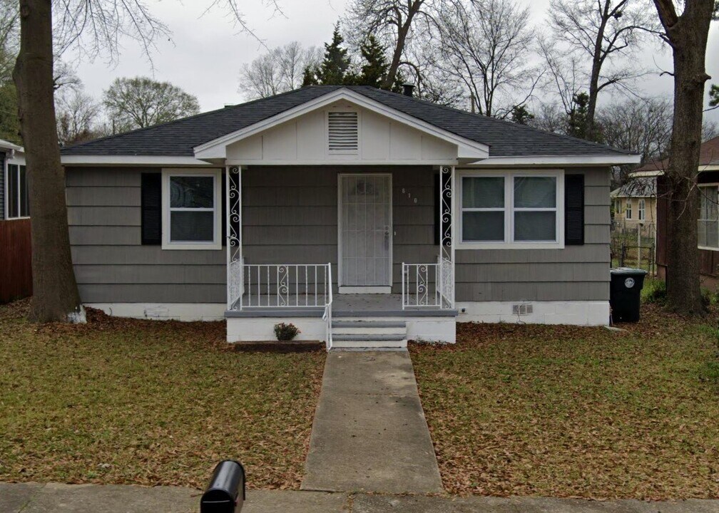 610 16th Pl SW in Birmingham, AL - Building Photo