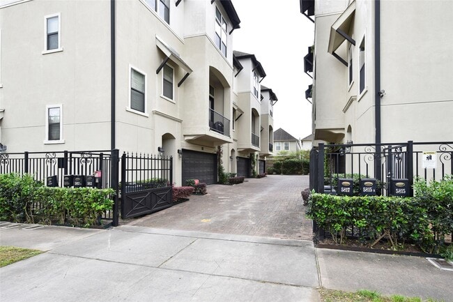 property at 5813a Kiam St