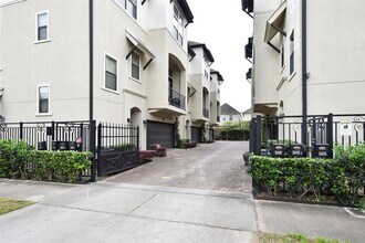 5813a Kiam St in Houston, TX - Building Photo - Building Photo