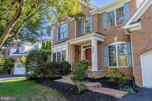 2393 Watters Glen Ct in Falls Church, VA - Building Photo
