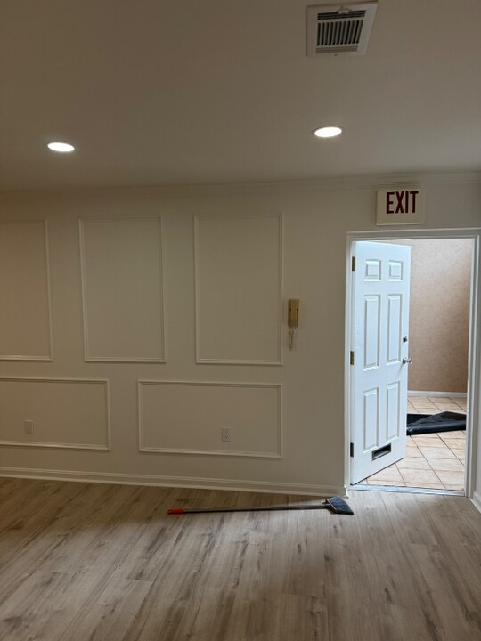 5016 Dorsey Hall Dr in Ellicott City, MD - Building Photo